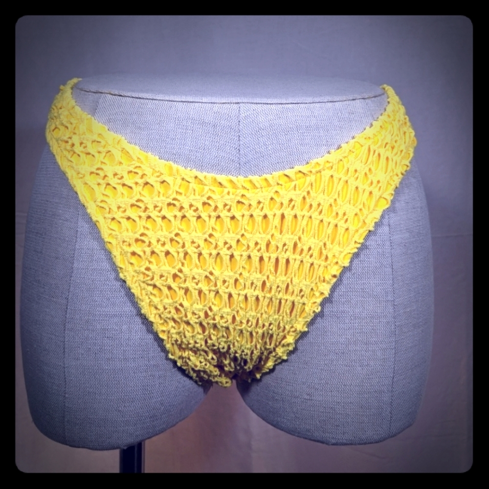 Vintage hi rise bikini bottoms neon yellow M